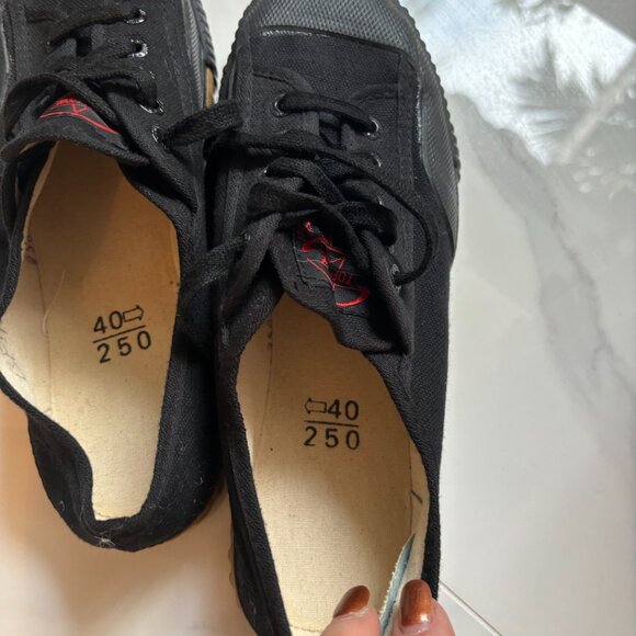 Top One Martial Arts Shoe Like New - Picture 2 of 4